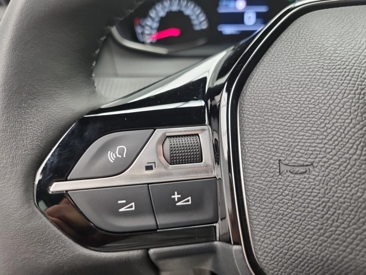 Peugeot 2008 100 s&s bvm6 style — photo 23
