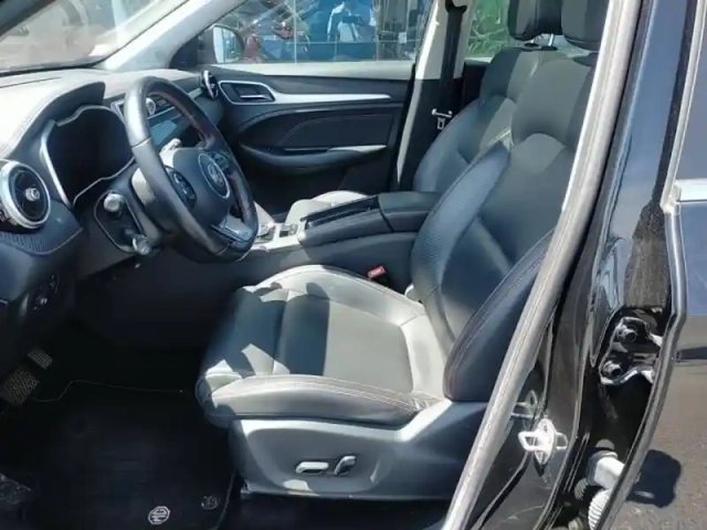 Mg Zs ev 156ch - 70kwh luxury — photo 9