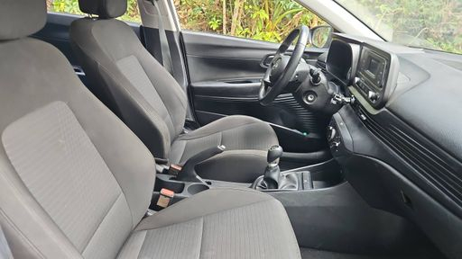 Hyundai i20 1.2 i 84 - Initia – 2023 – 71801 km – Essence – Boîte Manuelle — photo 22