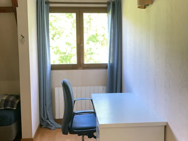 Loue 2 chambres 15m² pour étudiants dans maison familiale