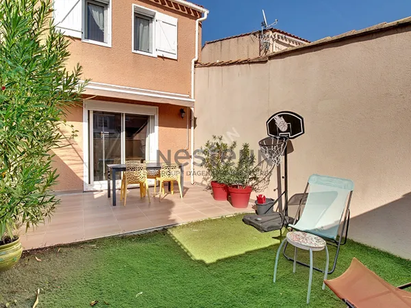 Maison T4 de 77 m² avec deux jardins et 2 parkings dans un secteur recherché de Vitrolles Sud
