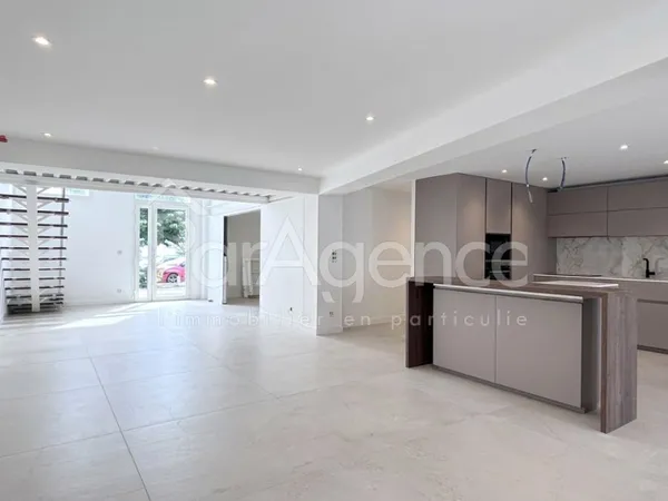 Appartement 4 pièces 179 m²