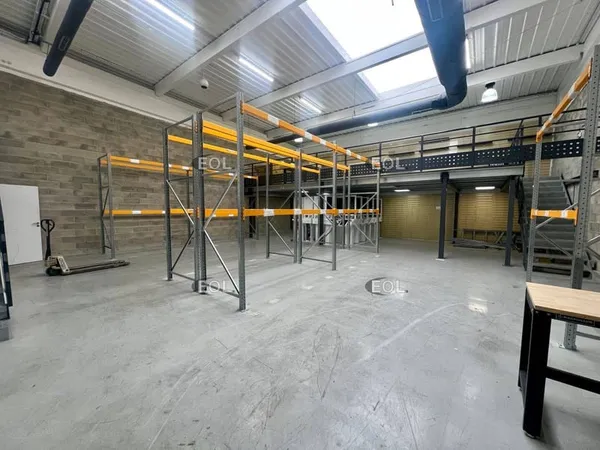 Local d'activité 350 m²