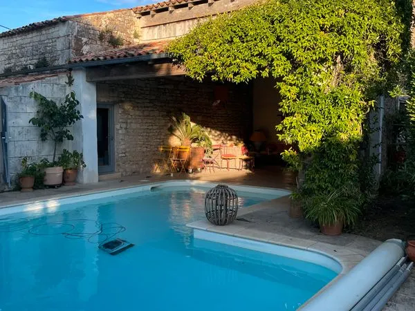 Maison charentaise atypique
