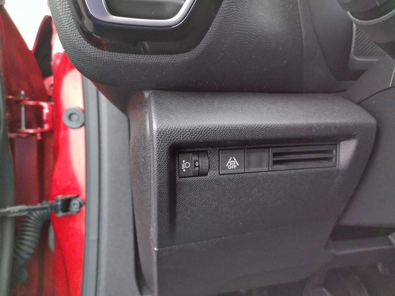 Citroën C4 puretech 100 s&s bvm6 live — photo 22