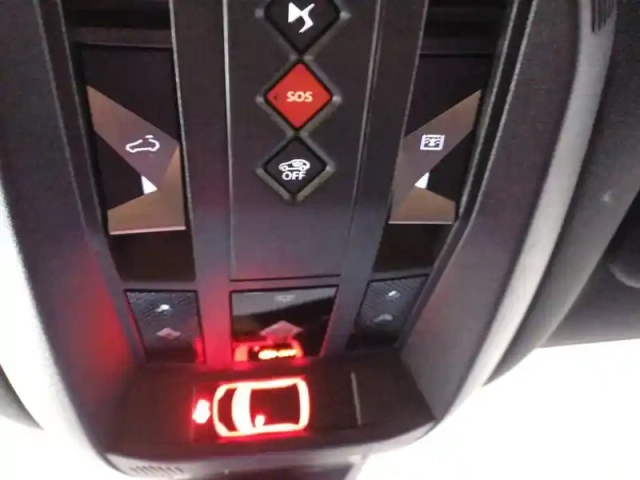 Ds Ds 7 ds7 crossback hybride e-tense 225 eat8 — photo 101