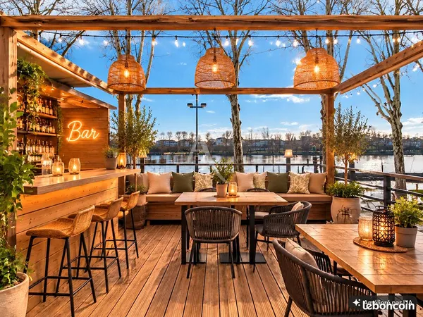Bar, restaurant 187 m² ORLEANS