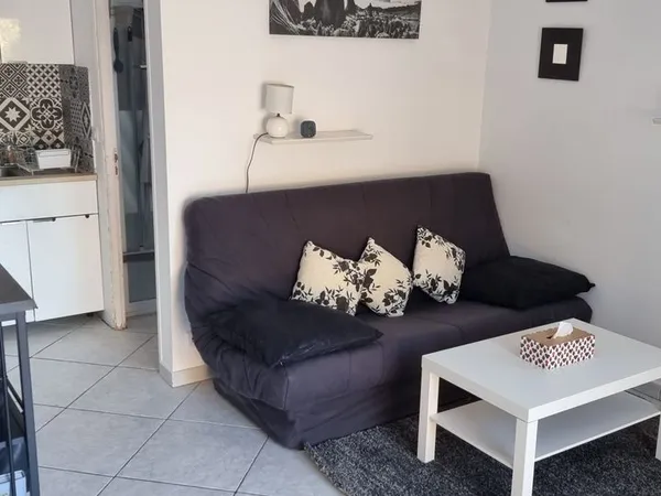Grand studio 25m2 à louer