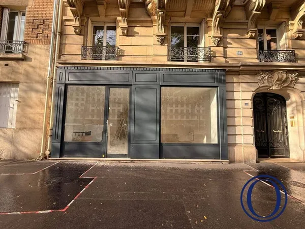 Local commercial 77 m²