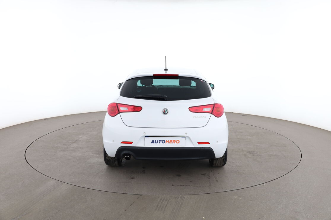 Alfa Romeo Giulietta 1.6 JTDM Super — photo 4