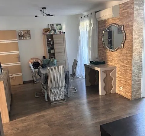 F3 loué 598 E 79 000 E bon quartier