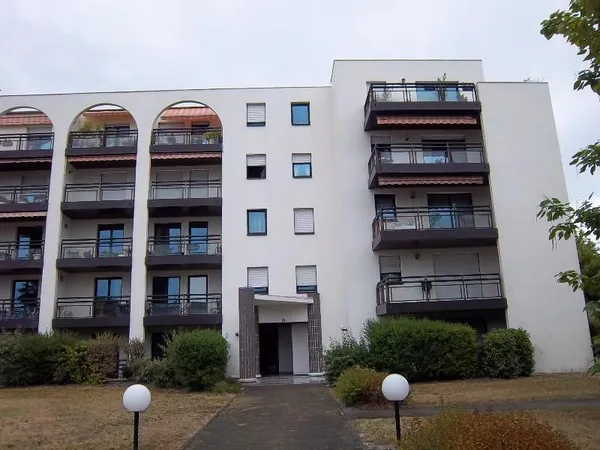 Appartement T3 BORDEAUX - 80 m2 - 1000 Euros TTC