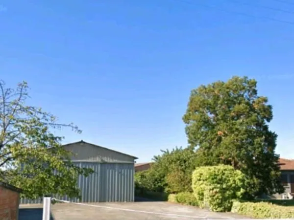 Annonce - Local d'activité 300m2 sur terrain 1400m2