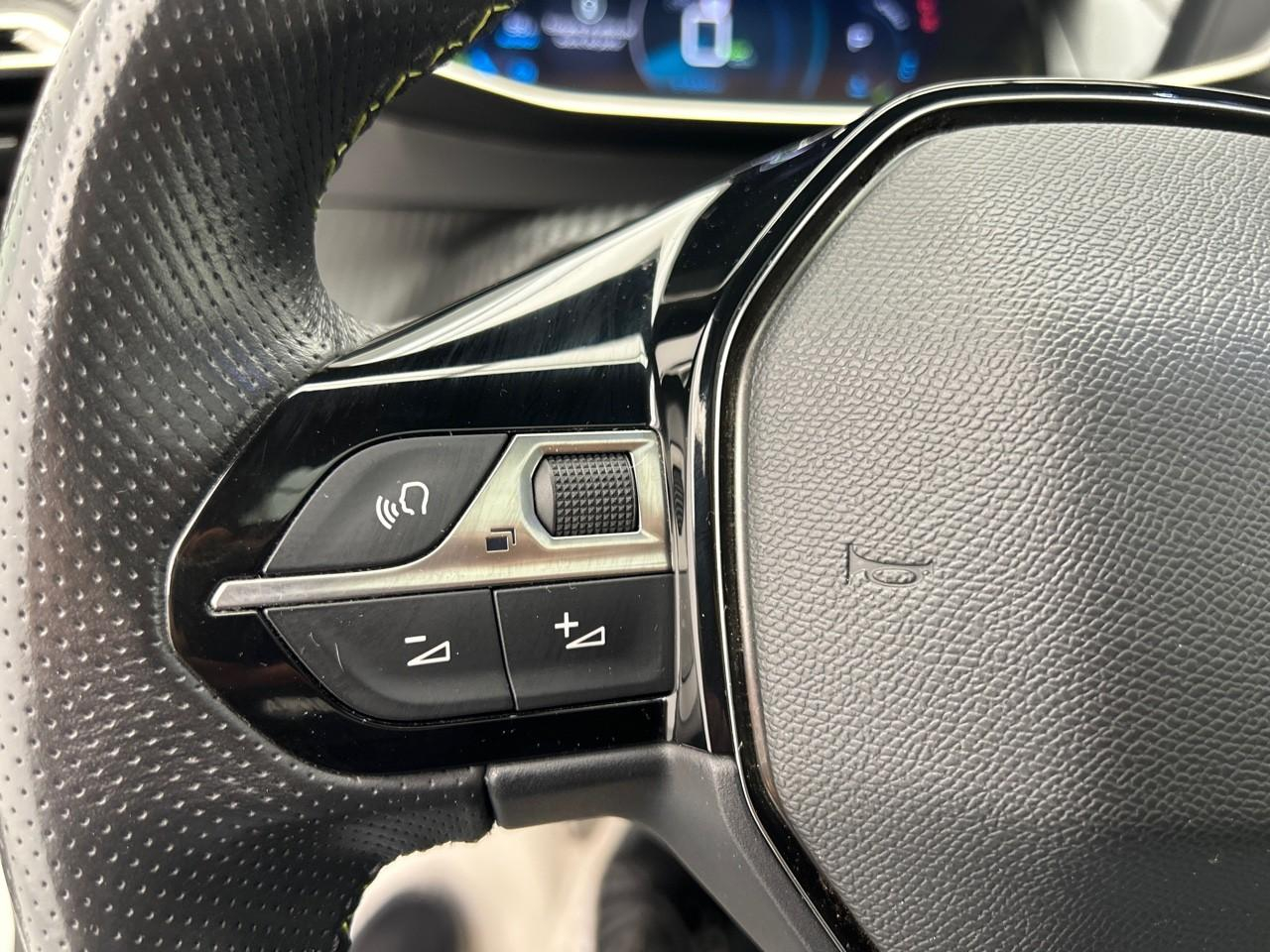 Peugeot 208 electrique 50 kwh 136ch gt pack — photo 24