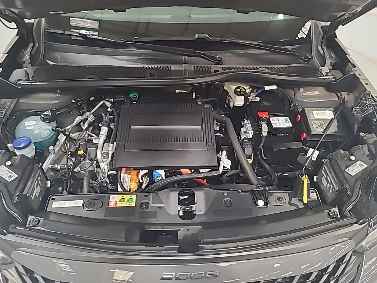 Peugeot 2008 electrique 54 kwh 156 ch gt — photo 15