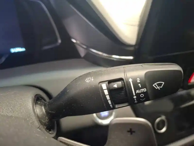 Hyundai Ioniq plug-in 141 ch — photo 24