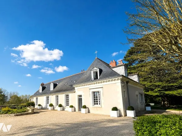 Maison 11 pièces 459 m²
