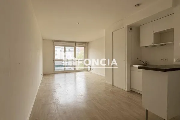 Studio 1 pièce 38 m²