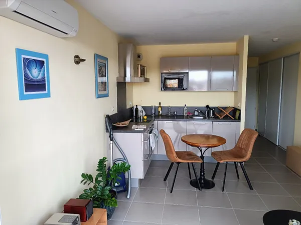 Studio 1 pièce 26 m²