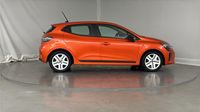 Renault Clio 1.6 E-Tech 145ch full hybrid Evolution - 24 — photo 4