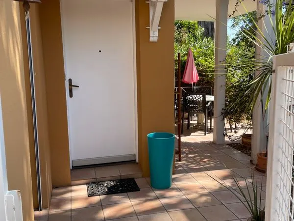 À vendre appartement T3 avec jardin, entrée indépendante à Hyeres