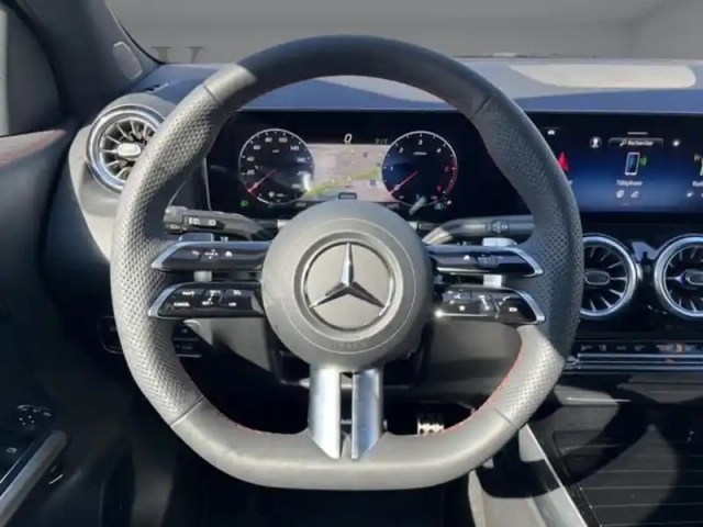 Mercedes Gla 200 d amg line — photo 13