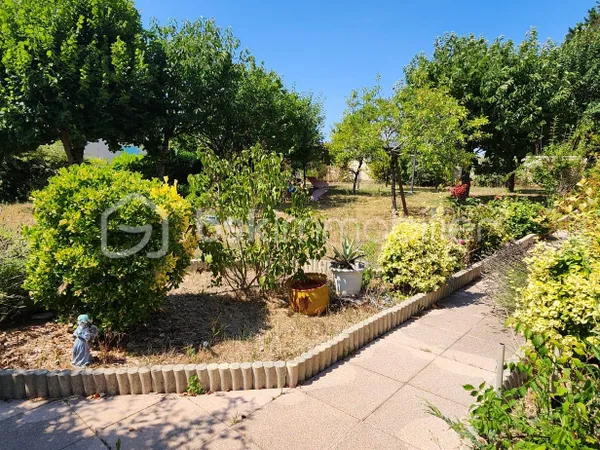 Terrain 500 m²