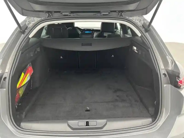 Peugeot 308 sw hybrid 145 e-dcs6 — photo 32
