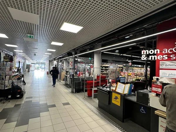 Boutique 2 pièces 61 m²