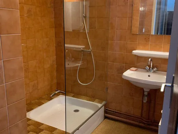 Studio meublé disponible de suite