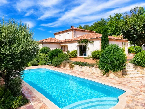 MAISON 182 m² + ATELIER 159 m² - PISCINE - GRAND TERRAIN ARBORÉ