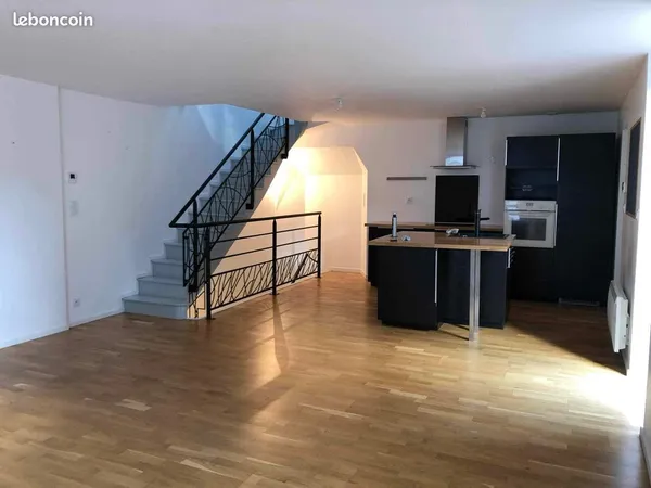 Appartement T3 80 m² meublé