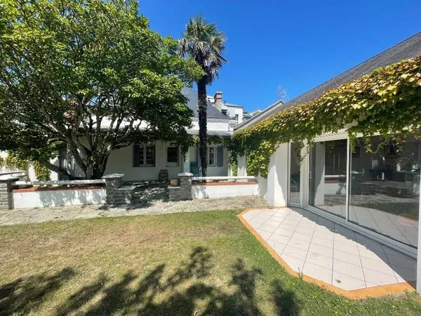Maison 7 pièces 227 m²