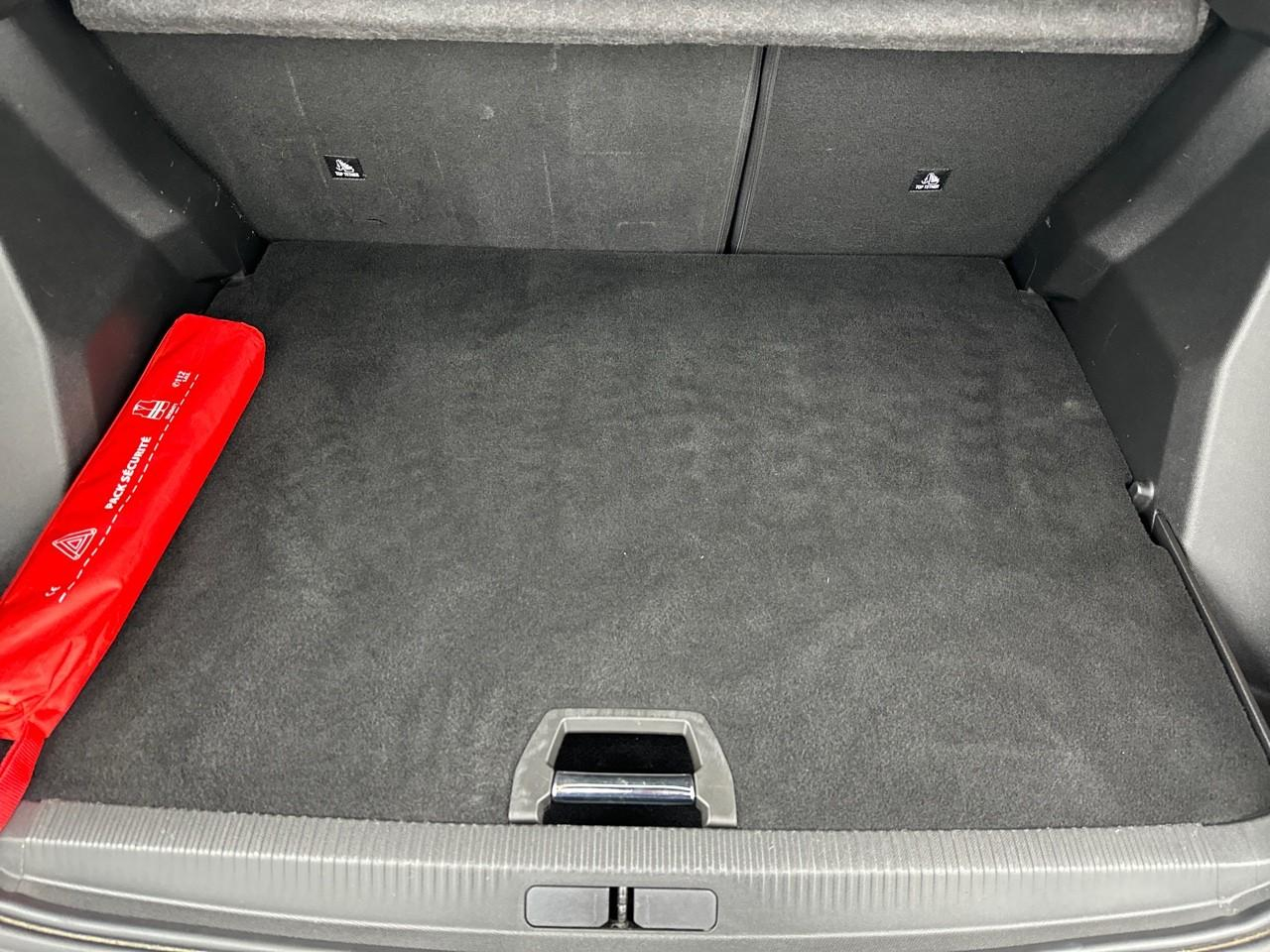 Peugeot 2008 puretech 130 s&s eat8 gt — photo 6