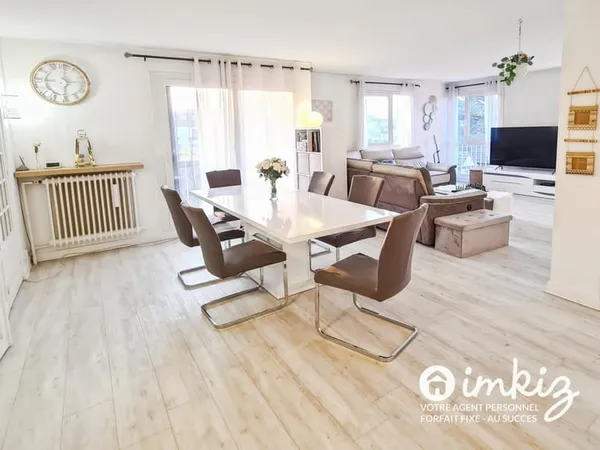 Dernier étage avec ascenseur - 126m²