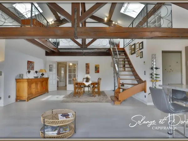 Maison 8 pièces 608 m²