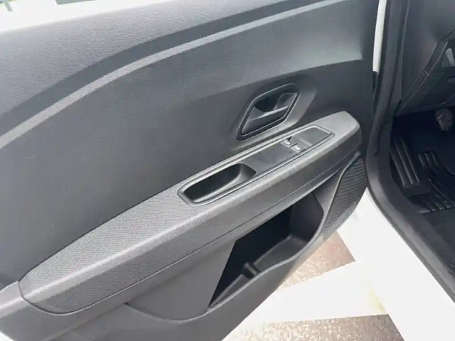 Dacia Sandero eco-g 100 — photo 14