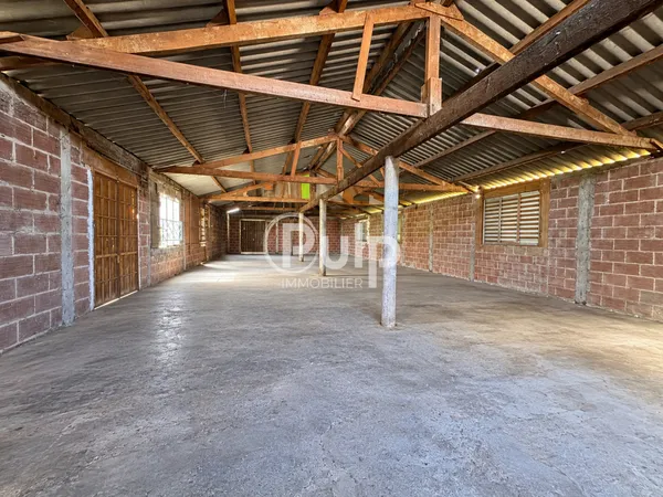 Local 200 m²