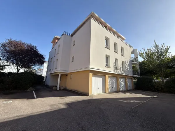 ESSEY KLEBER découvrir ce magnifique appartement de 3 pièce