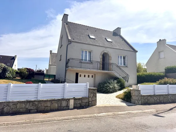 PLOUGUIN - Maison familiale de 105 m², 4 chambres et sous-sol total