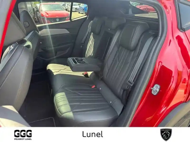 Peugeot 408 phev 225 e-eat8 — photo 10