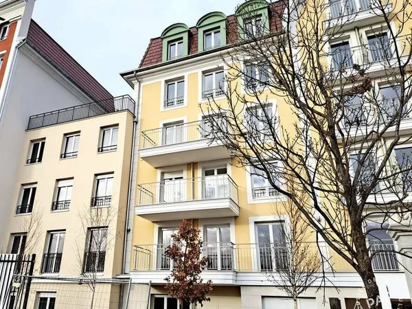 Studio 1 pièce 30 m²