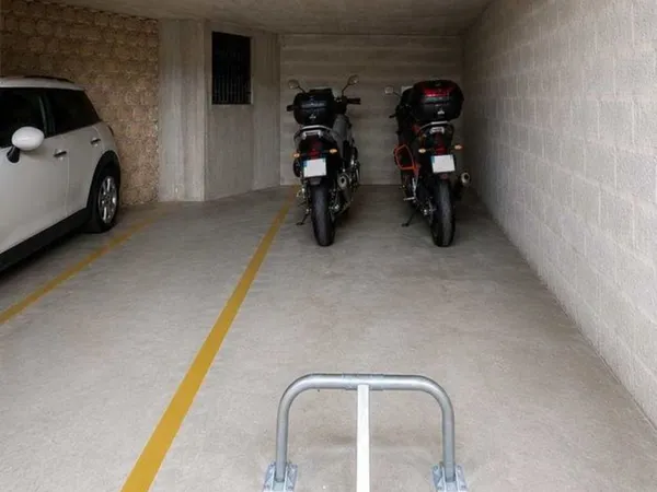 emplacement parking Paris George V