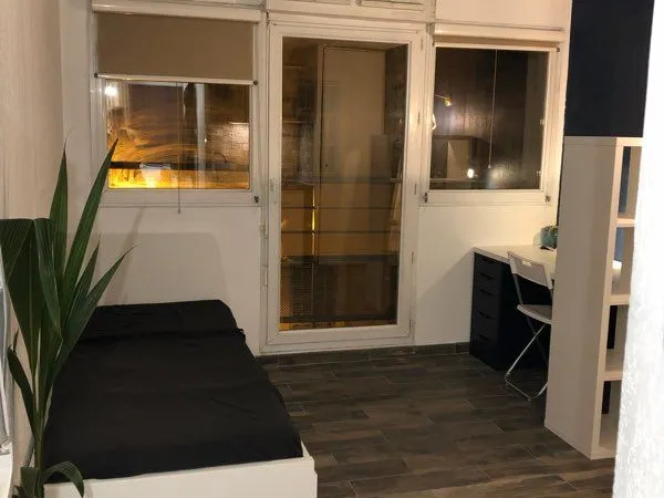 Studio 1 pièce 19 m2 Marseille 5 eme A louer Studio MEUBLE