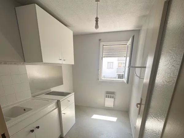 APPARTEMENT T2 40.M2 QUARTIER FER A CHEVAL