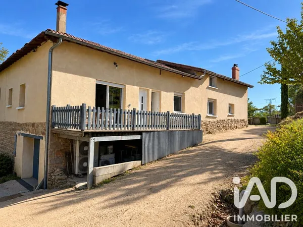 Maison 6 pièces 207 m²