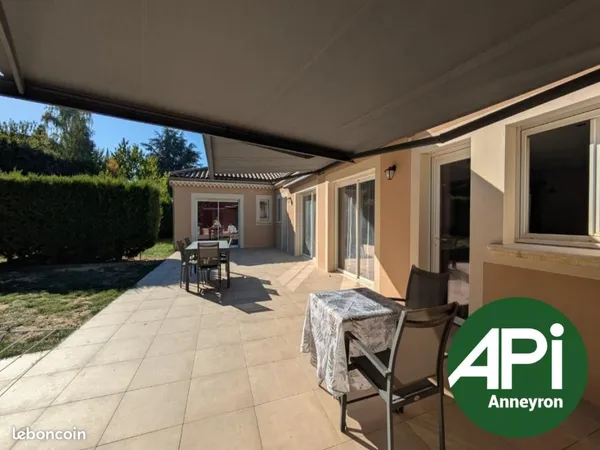 Maison 8 pièces 304 m²