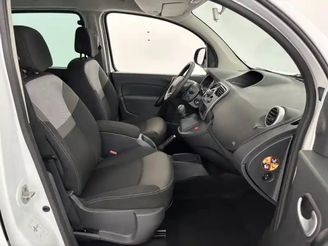 Renault Kangoo blue dci 95 — photo 23