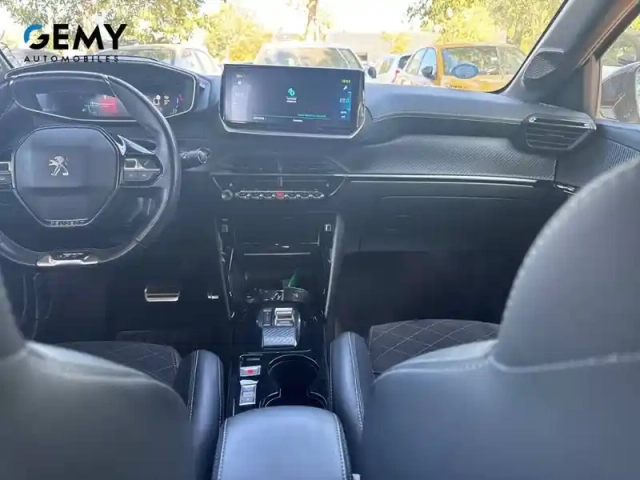 Peugeot 208 electrique 50 kwh 136ch — photo 8