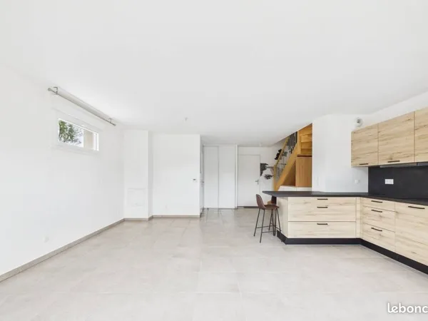 Appartement neuf Location Pessac 4p 90m² 912€